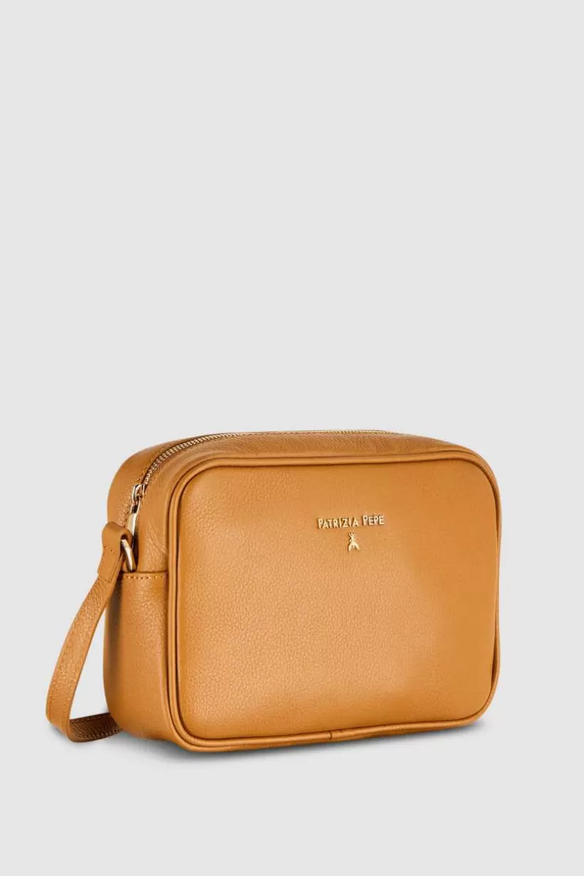 Fly skórzana torba typu Camera bag z wewnętrzną kieszenią^Patrizia Pepe Fashion