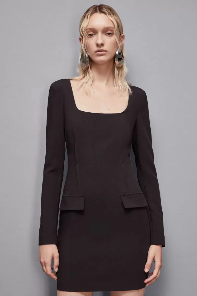 mini_sukienka_slim_fit_z_diagonalu_1-1.webp Mini sukienka slim fit z diagonalu^Patrizia Pepe Fashion