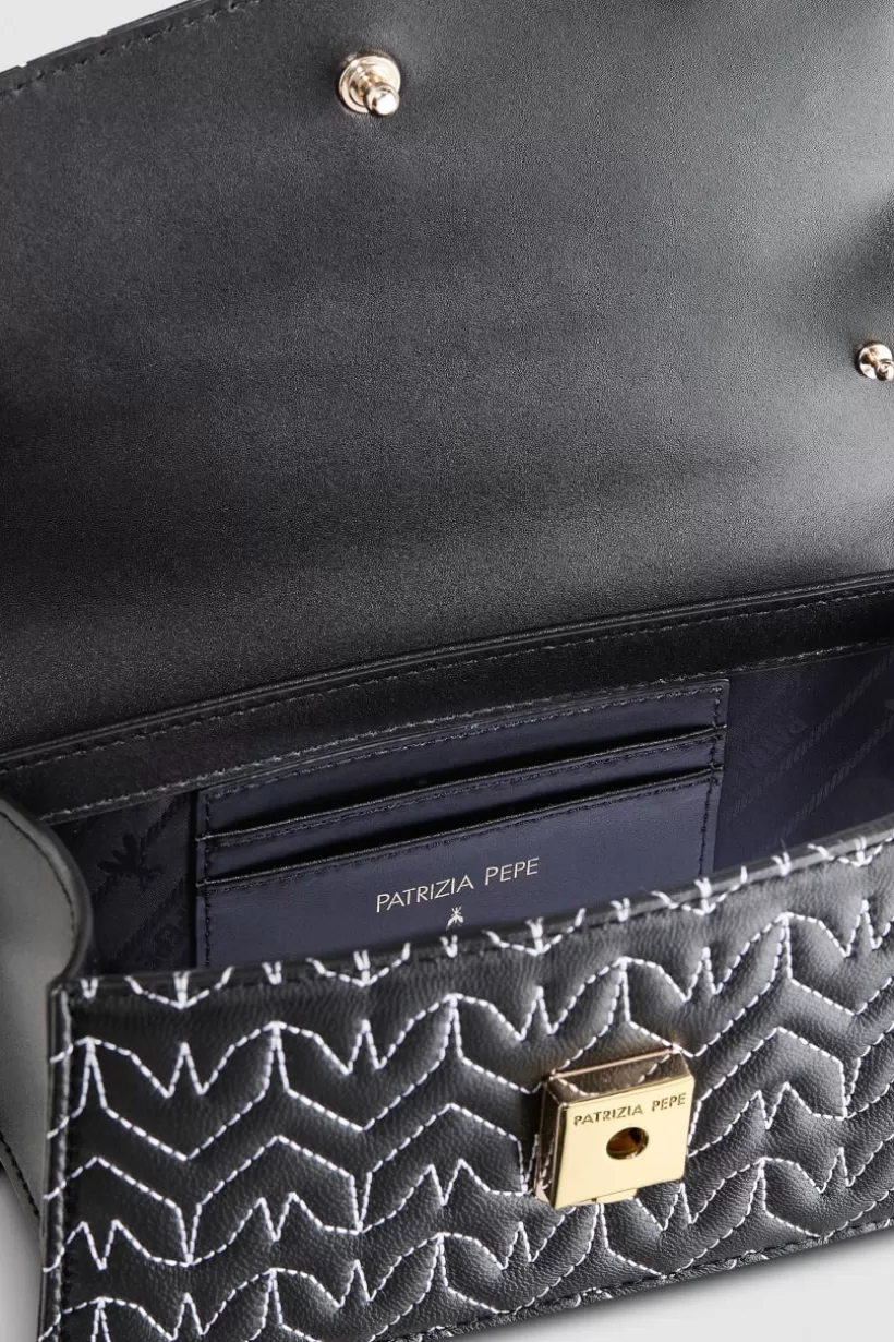 pikowana_skrzana_torba_fly_bamby_4.webp Pikowana skórzana torba Fly Bamby^Patrizia Pepe Hot