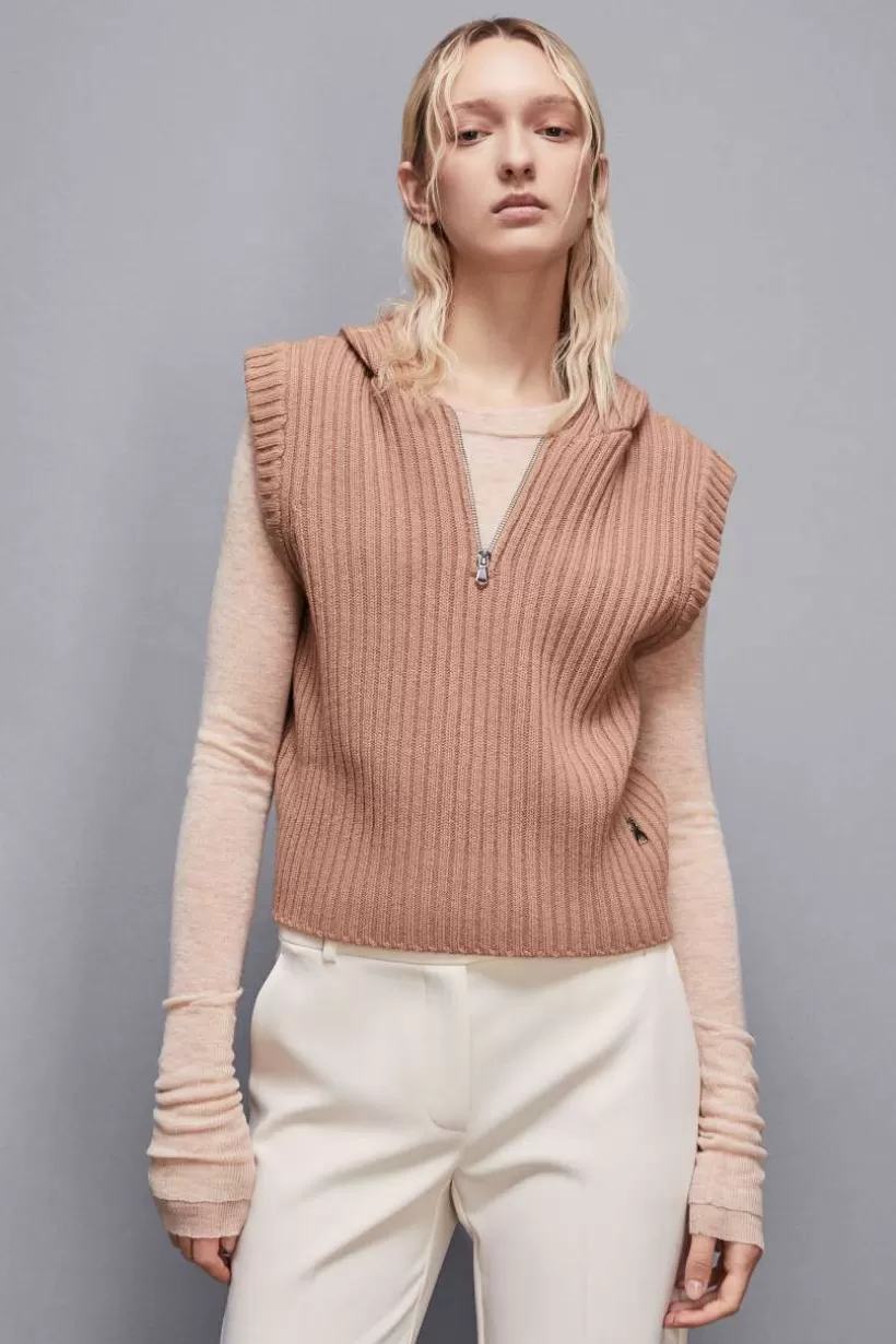 prkowana_kamizelka_z_zamkiem_3.webp Prążkowana kamizelka z zamkiem^Patrizia Pepe Shop