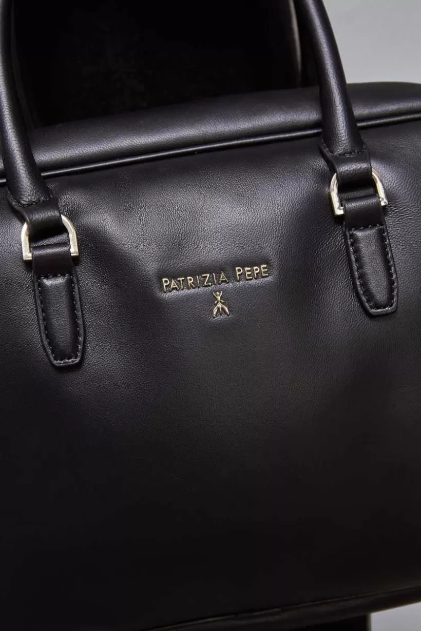 Skórzana torba na ramię z zamkiem typu camera case^Patrizia Pepe Best