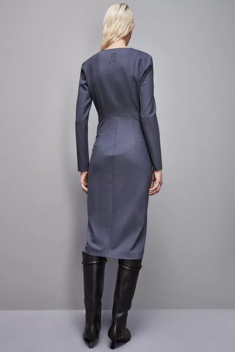 weniana_sukienka_slim_fit_essential_2.webp Wełniana sukienka slim fit Essential^Patrizia Pepe Shop